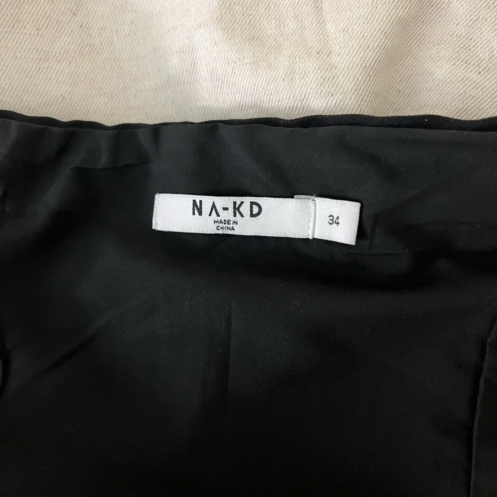 Black & Cream Asymmetric Tie Corset Top - Picture 8 of 10